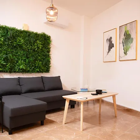 Estea - Hera's Retreat - 50m To The Mall Apartman