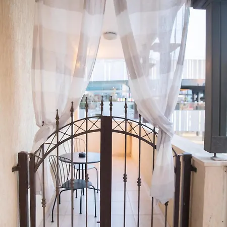 Appartement Estea - Hera's Retreat - 50m To The Mall