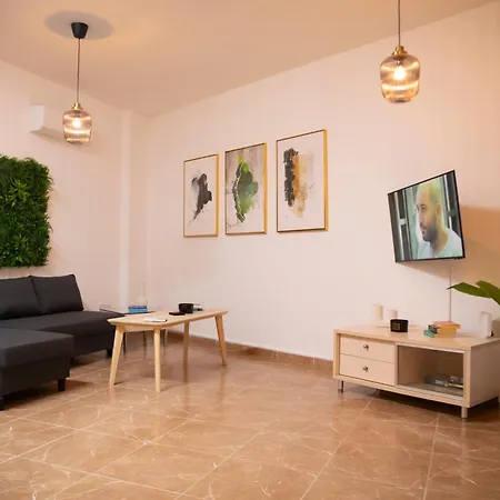 Estea - Hera's Retreat - 50m To The Mall *