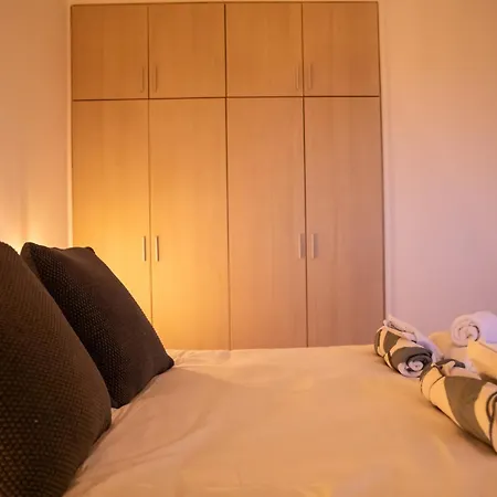 Estea - Hera's Retreat - 50m To The Mall Paphos