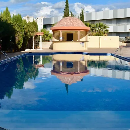 Estea - Hera's Retreat - 50m To The Mall *