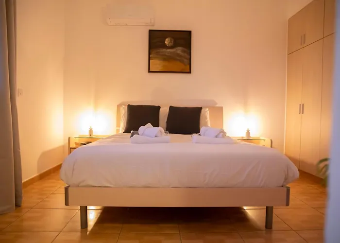 Estea - Hera's Retreat - 50m To The Mall *