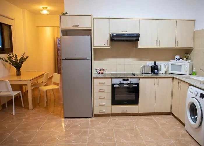 Estea - Hera's Retreat - 50m To The Mall * Paphos