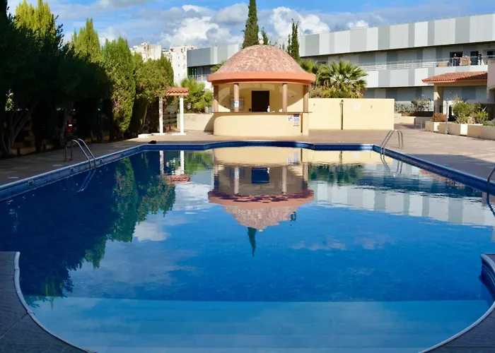 Estea - Hera's Retreat - 50m To The Mall *