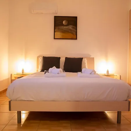 Estea - Hera's Retreat - 50m To The Mall *