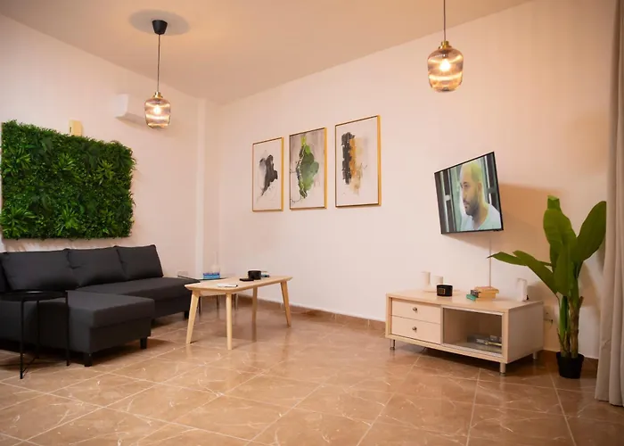 Estea - Hera's Retreat - 50m To The Mall *